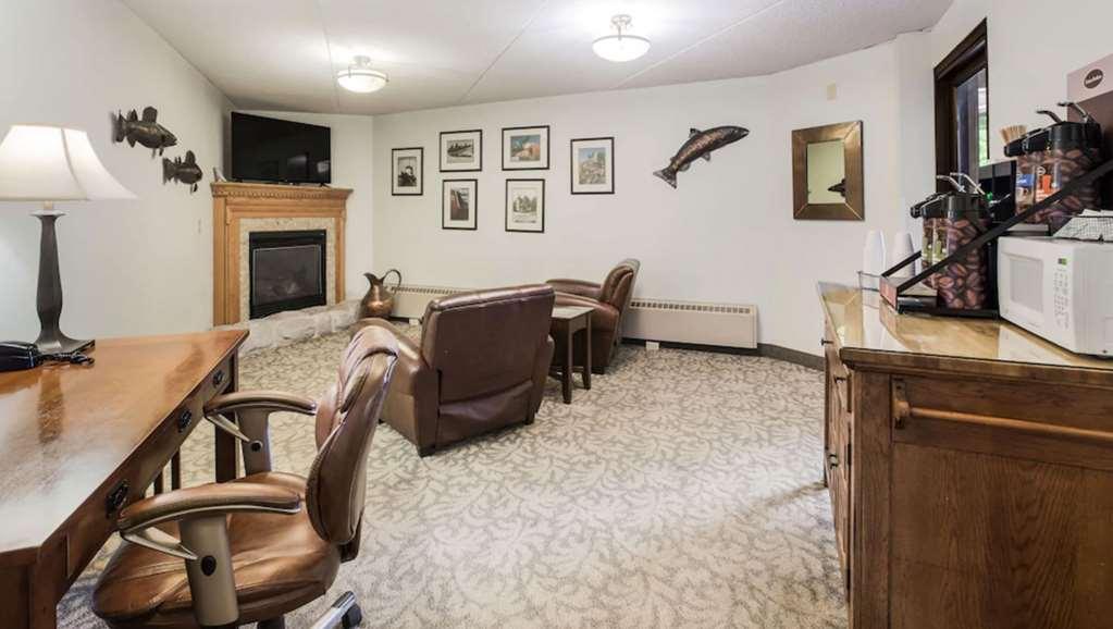 Hampton Inn & Suites Houghton Interior photo