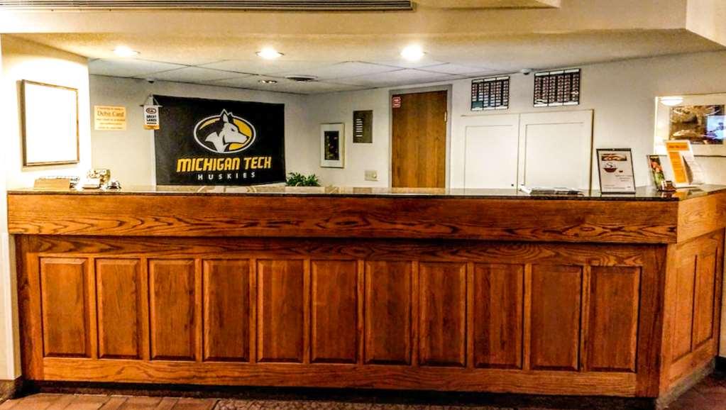 Hampton Inn & Suites Houghton Interior photo